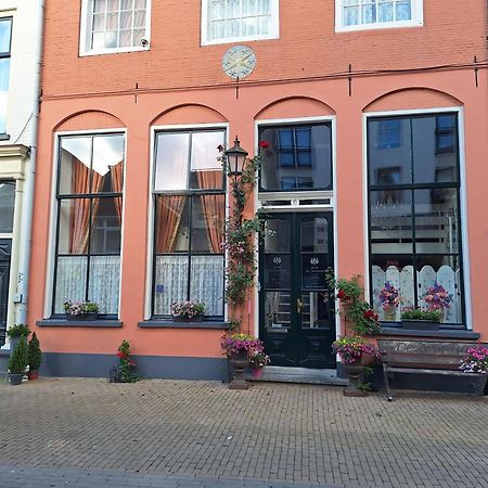 De Zevenster "Gevestigd Aan De Winkelstraat" Bed & Breakfast กัมเปิน ภายนอก รูปภาพ
