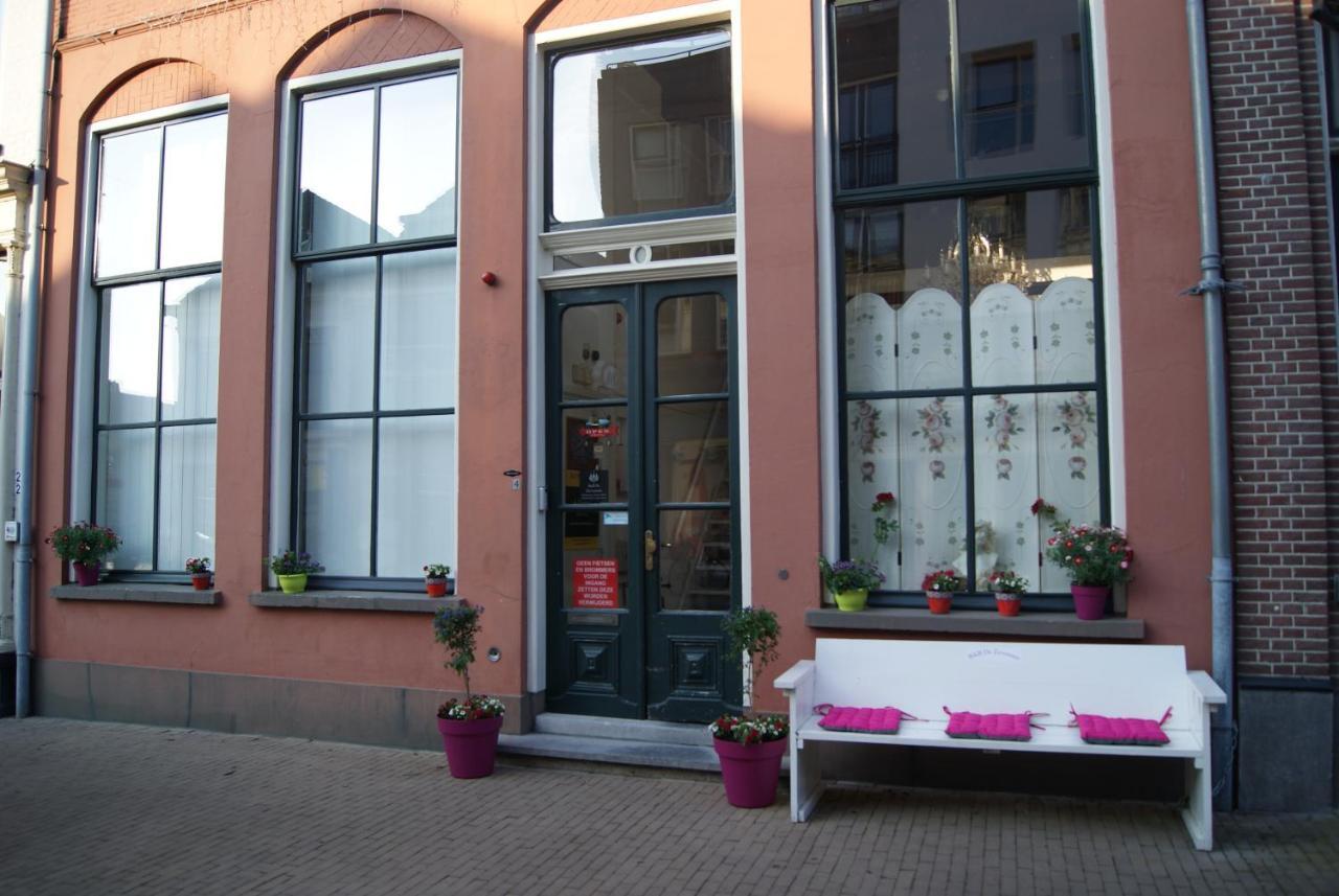 De Zevenster "Gevestigd Aan De Winkelstraat" Bed & Breakfast กัมเปิน ภายนอก รูปภาพ