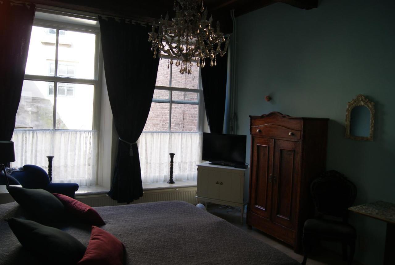 De Zevenster "Gevestigd Aan De Winkelstraat" Bed & Breakfast กัมเปิน ภายนอก รูปภาพ