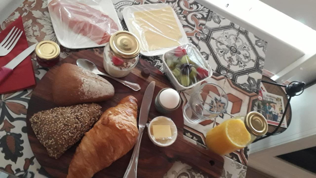De Zevenster "Gevestigd Aan De Winkelstraat" Bed & Breakfast กัมเปิน ภายนอก รูปภาพ