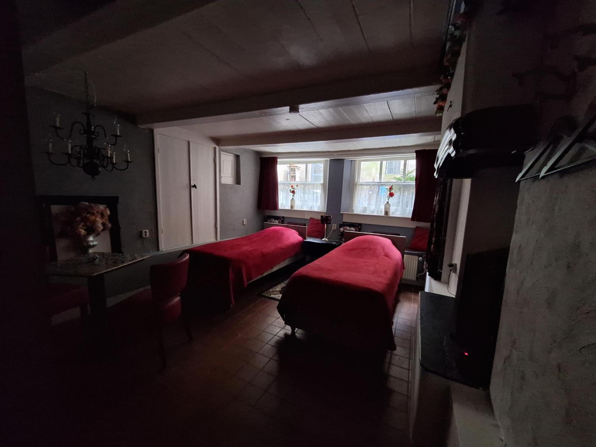 De Zevenster "Gevestigd Aan De Winkelstraat" Bed & Breakfast กัมเปิน ภายนอก รูปภาพ
