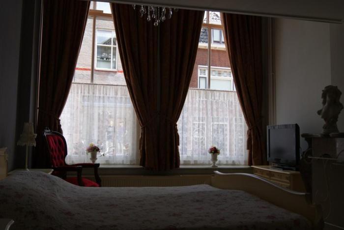 De Zevenster "Gevestigd Aan De Winkelstraat" Bed & Breakfast กัมเปิน ภายนอก รูปภาพ